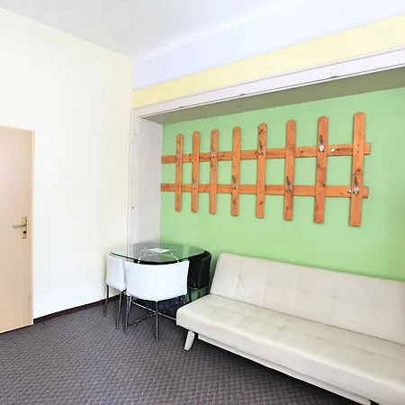 Sklep * Prag